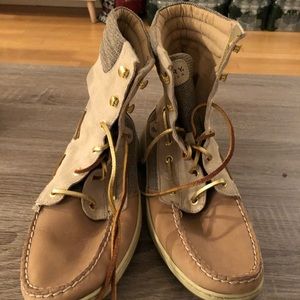 Never worn sperry boot
